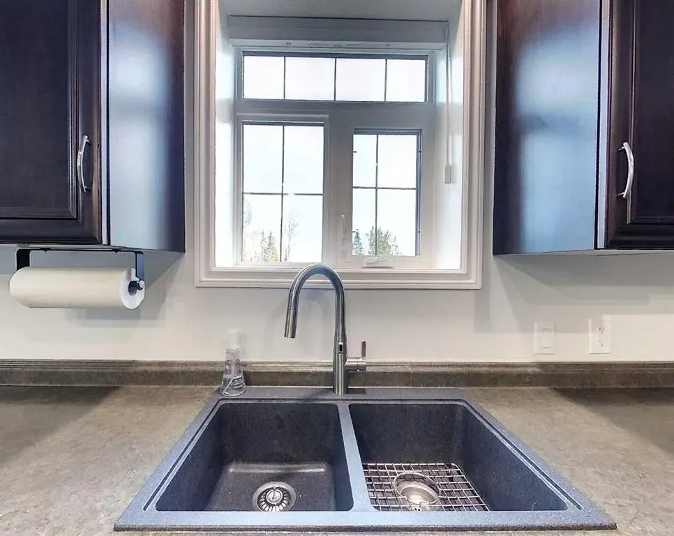7 Bench Creek Estate