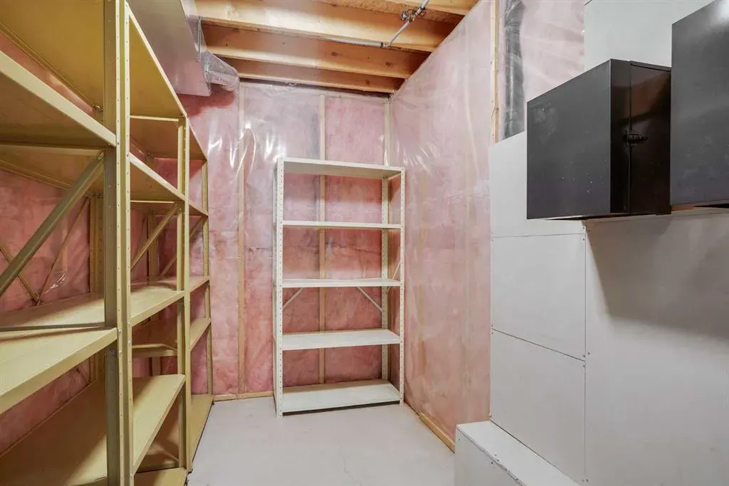 185 Mt Douglas Manor SE