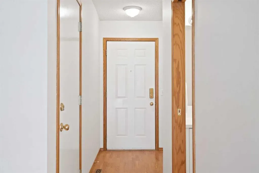 185 Mt Douglas Manor SE