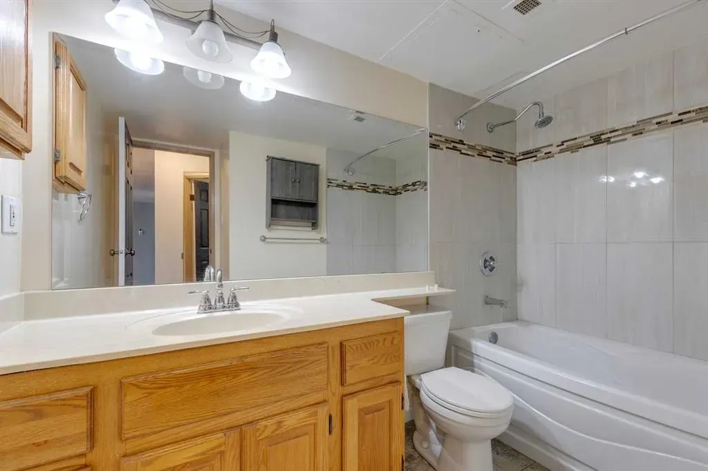 1334 13 Avenue SW, #606