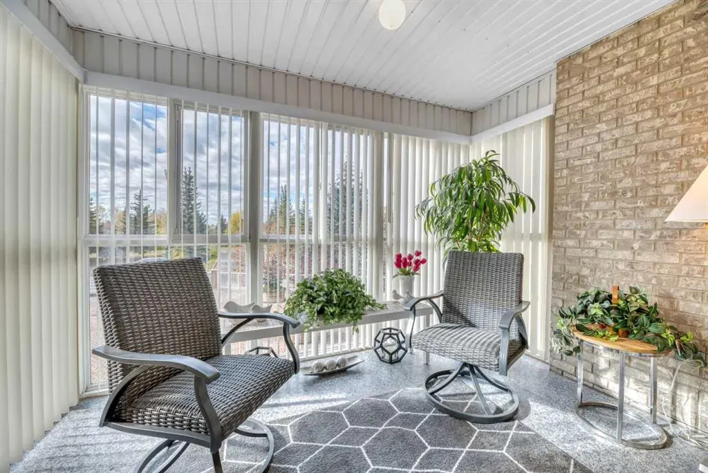 7239 Sierra Morena Boulevard SW, #204