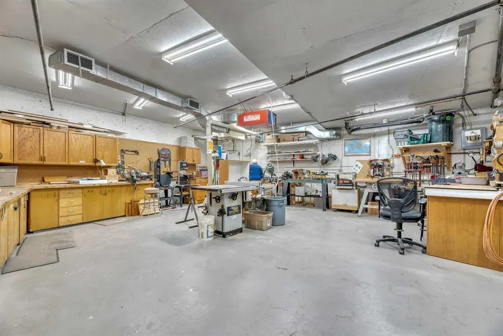 7239 Sierra Morena Boulevard SW, #204