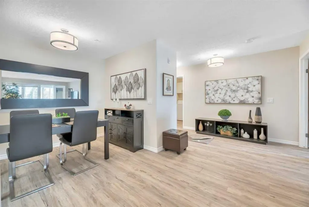 7239 Sierra Morena Boulevard SW, #204