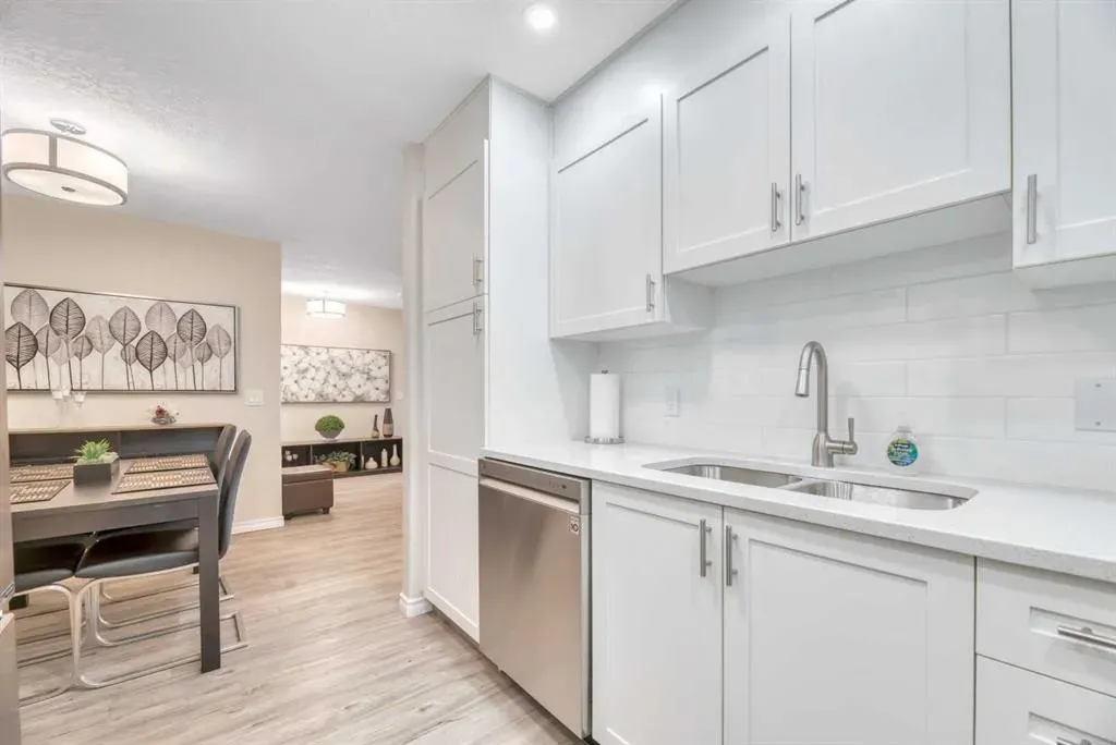 7239 Sierra Morena Boulevard SW, #204