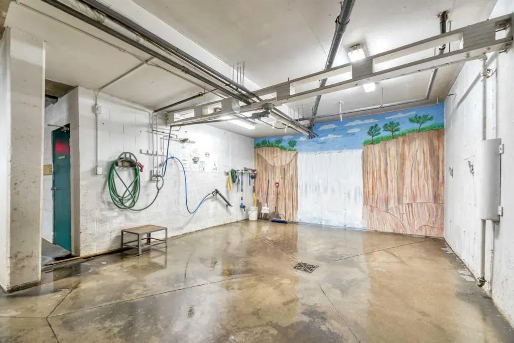 7239 Sierra Morena Boulevard SW, #204