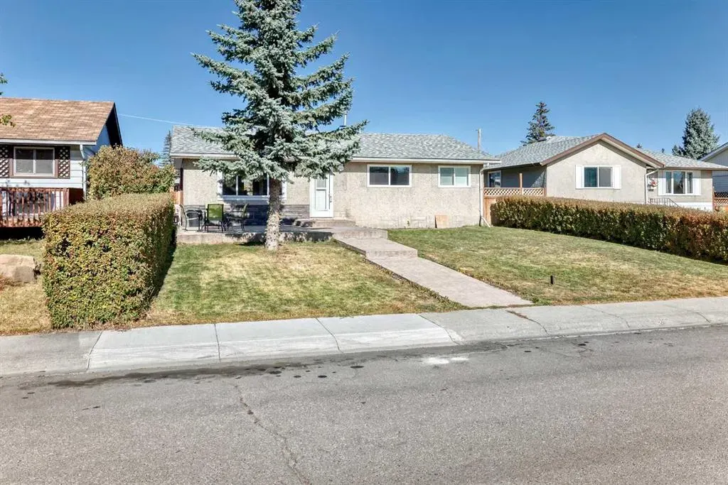 5414 Valentine Crescent SE