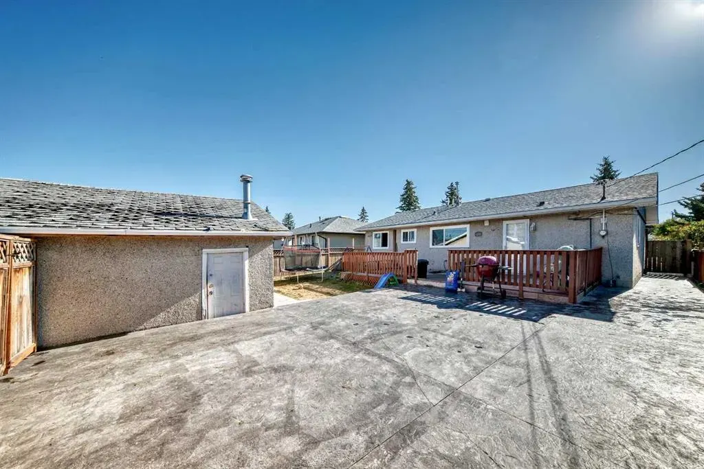 5414 Valentine Crescent SE