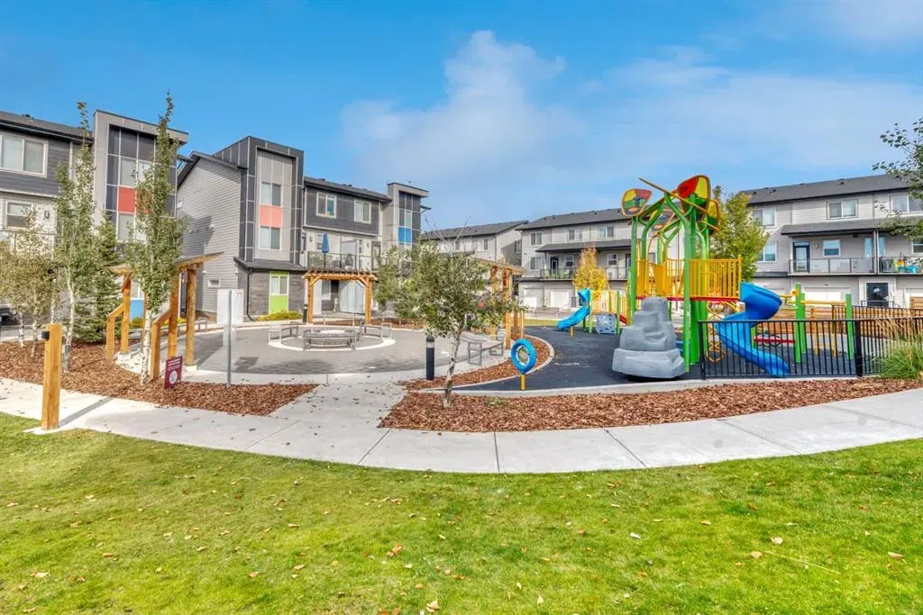 235 Redstone NE, #201