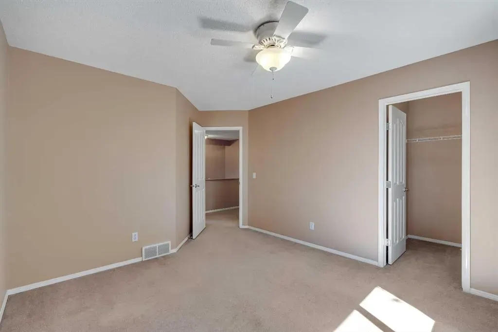 150 Harvest Oak View NE