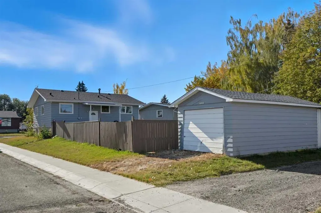 1502 18 Avenue
