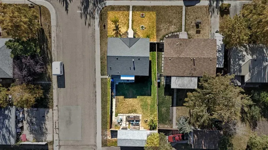 1502 18 Avenue