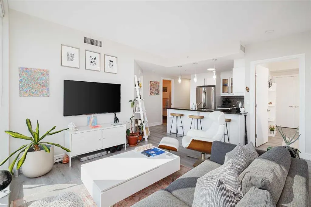 817 15 Avenue SW, #1702