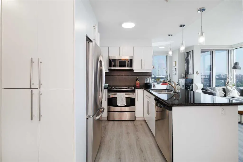 817 15 Avenue SW, #1702