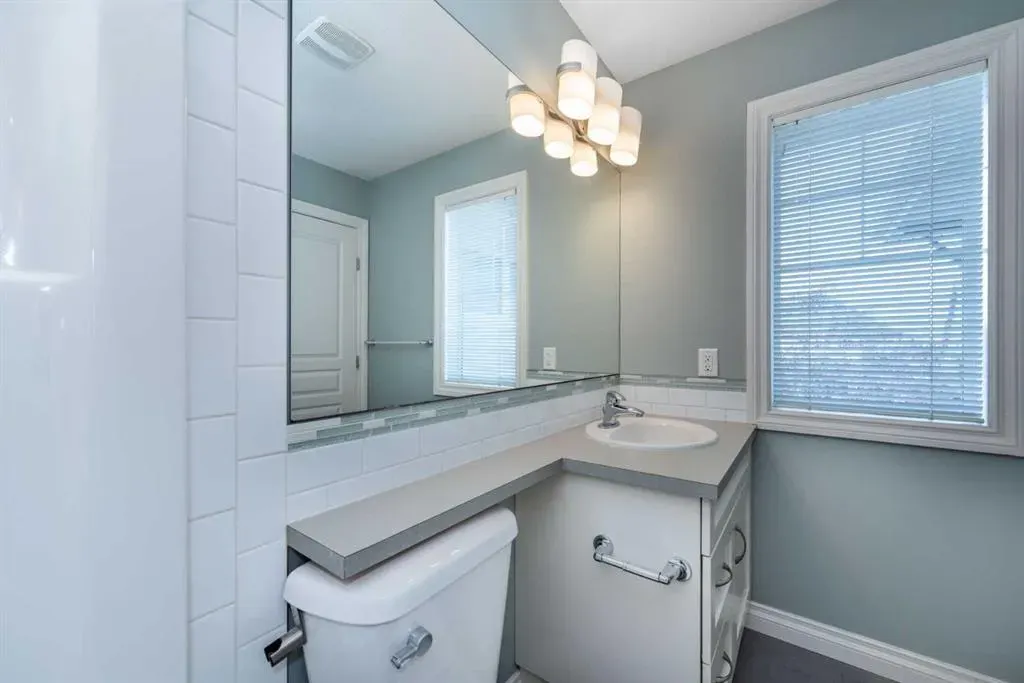 470 Mahogany Terrace SE