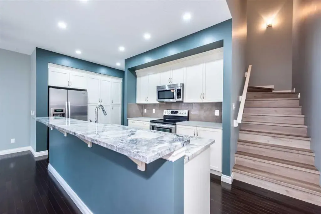 470 Mahogany Terrace SE