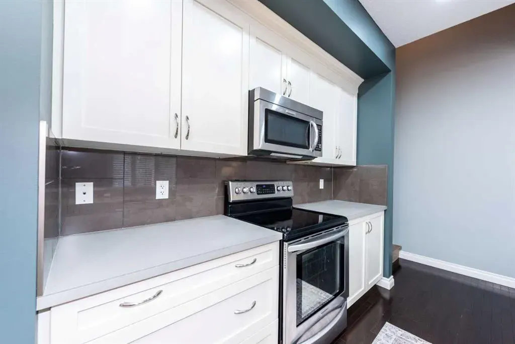 470 Mahogany Terrace SE