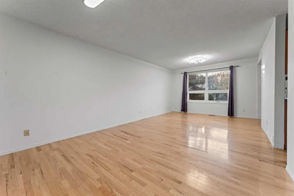 5400 Dalhousie Drive NW, #33