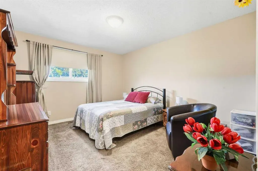 163 Whitewood Place NE