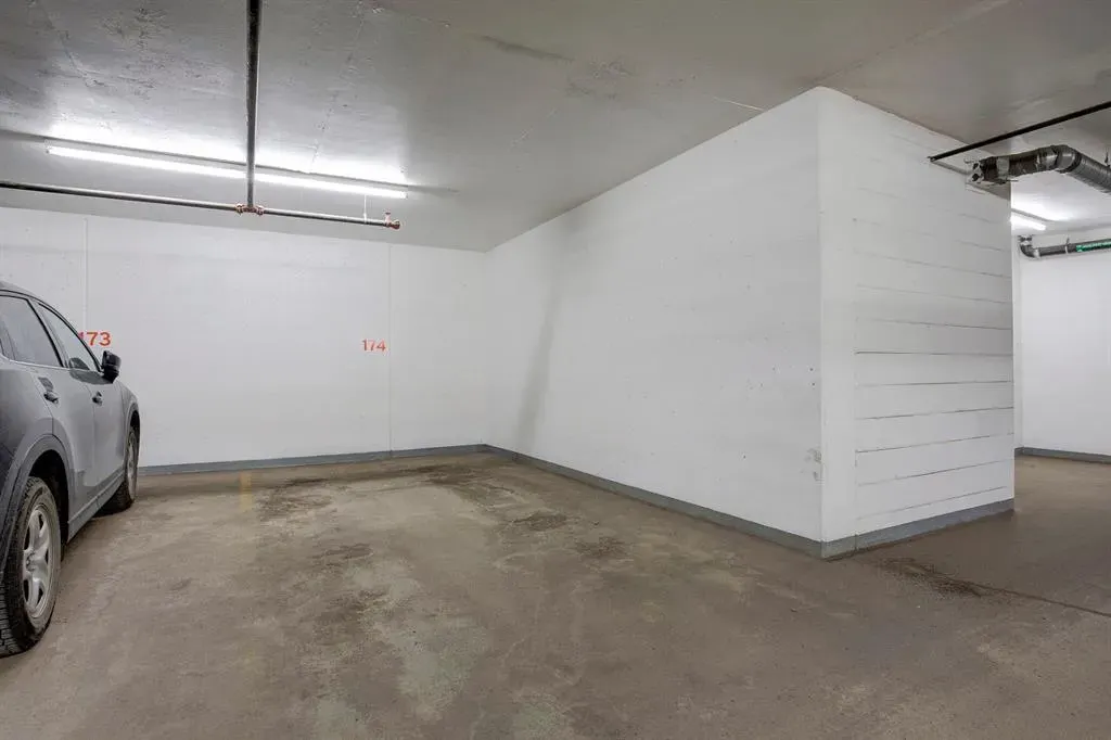 615 6 Avenue SE, #701