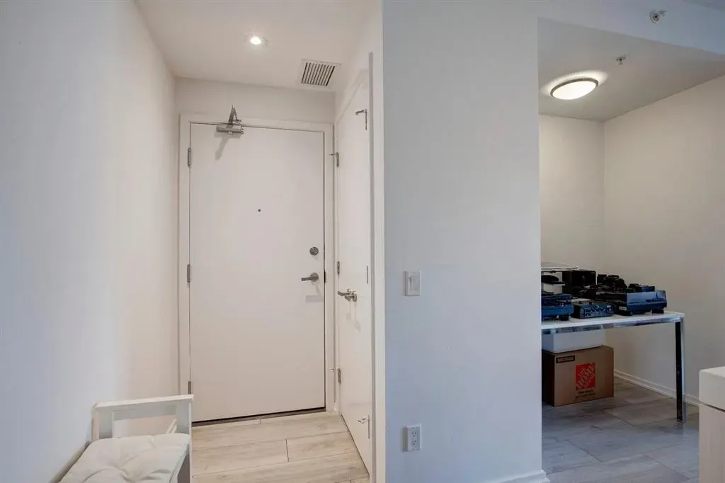 615 6 Avenue SE, #701