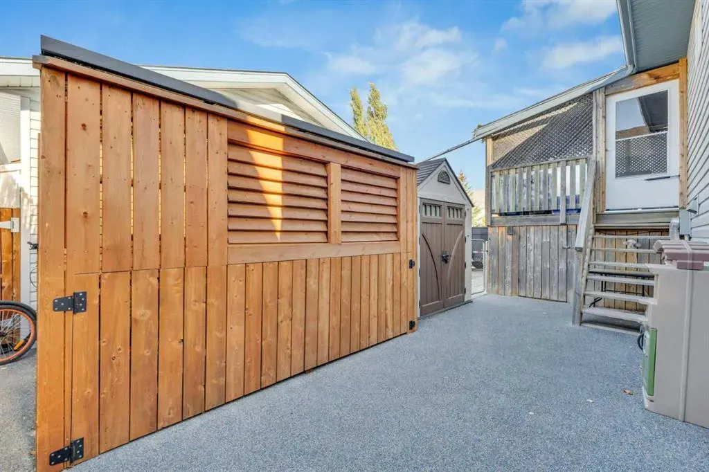 86 Donald Close