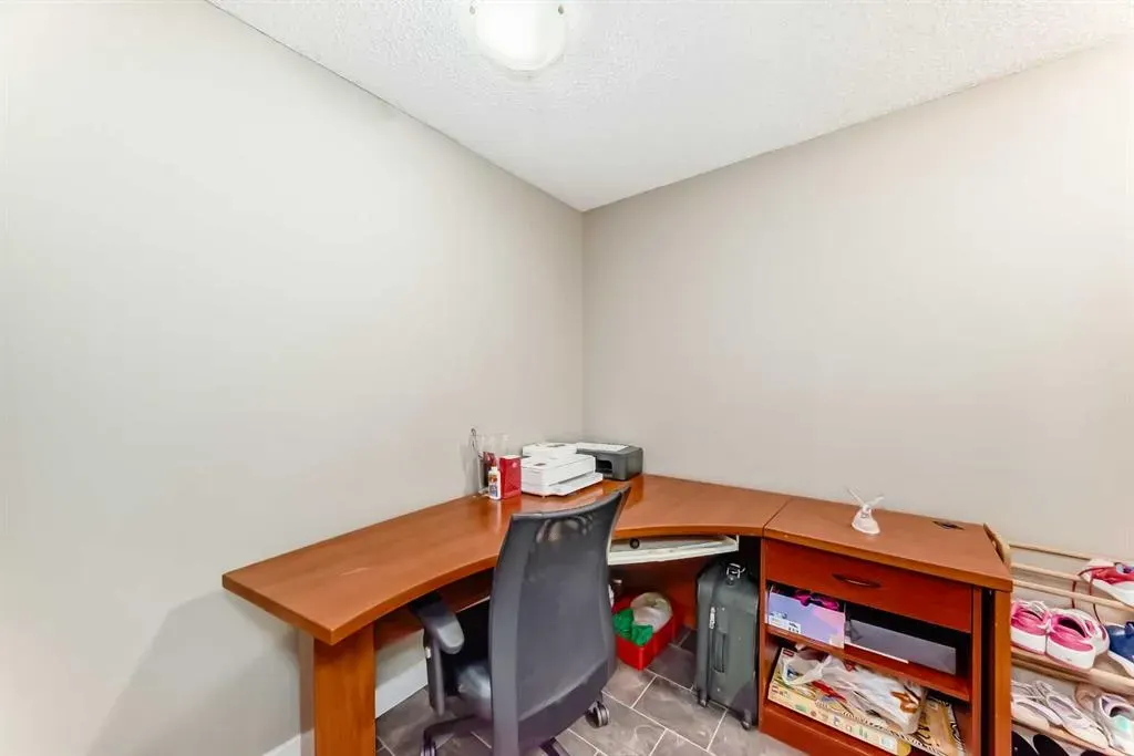 403 Mackenzie Way SW, #8201