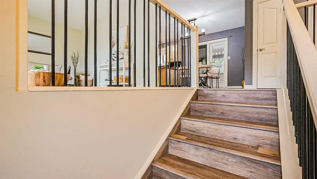 37 Ross Haven Way SE
