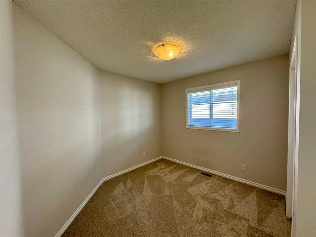 70 Glensummit Close