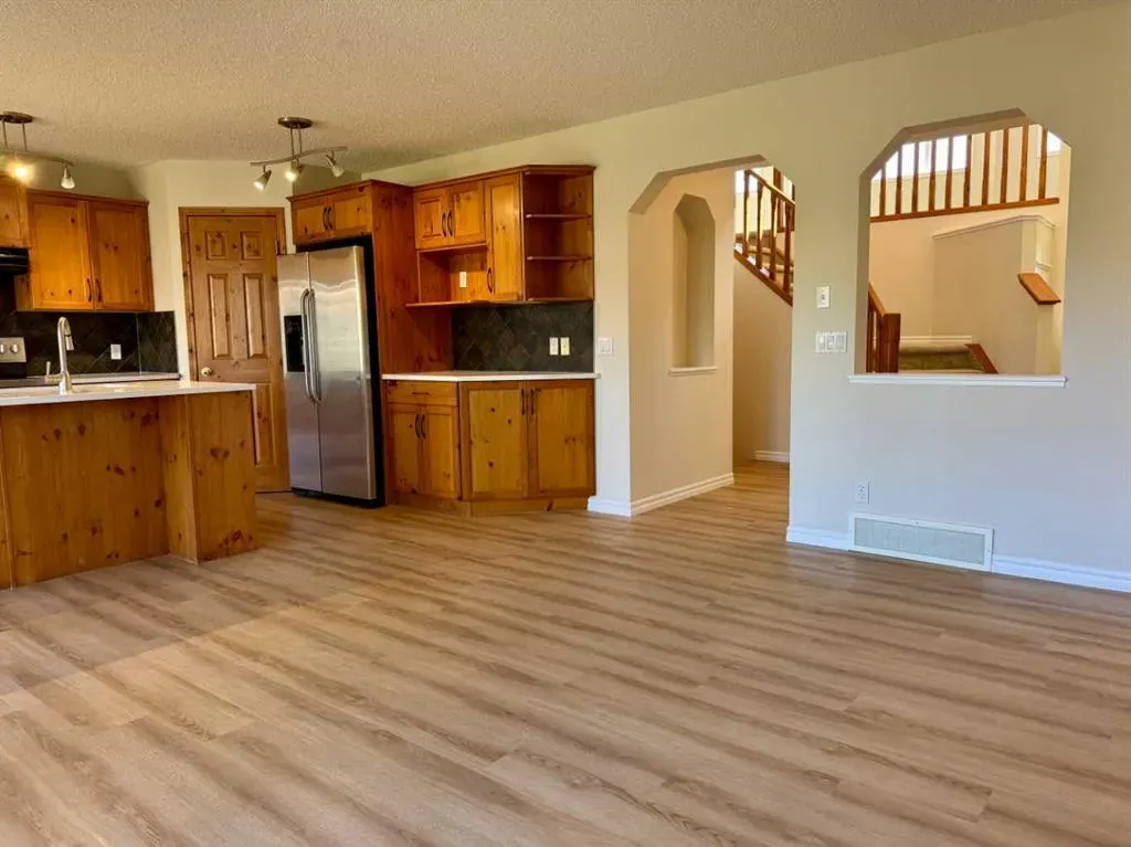 70 Glensummit Close