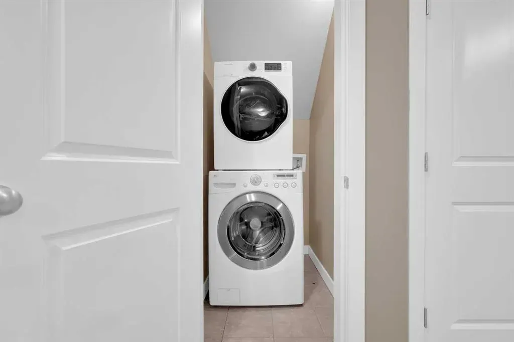 87 Baysprings Way SW