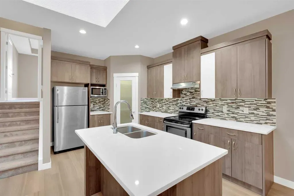 87 Baysprings Way SW