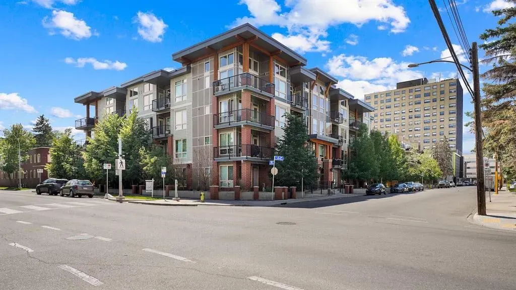 305 18 Avenue SW, #212