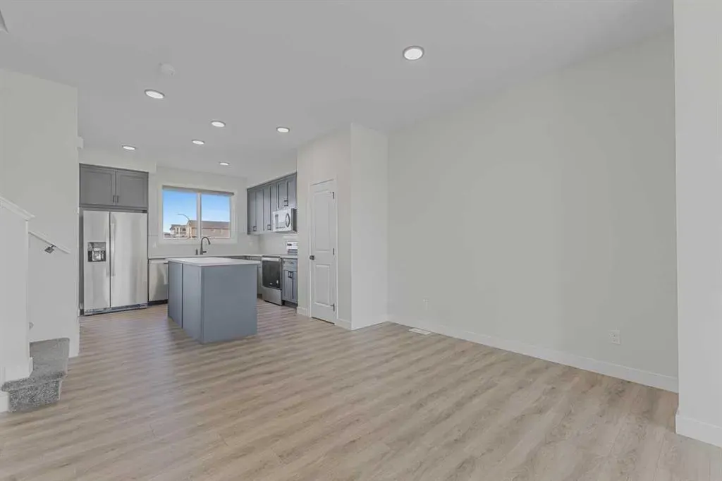 33 BELMONT Drive SW