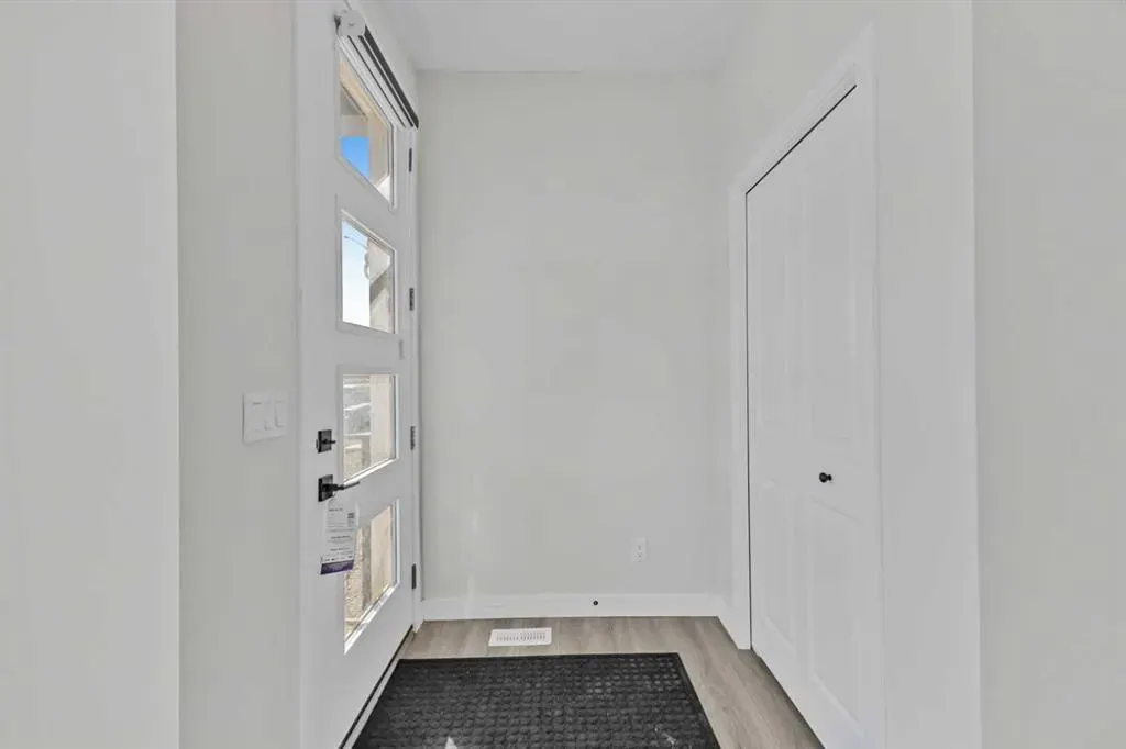 33 BELMONT Drive SW