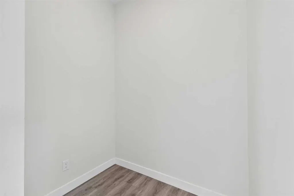 33 BELMONT Drive SW