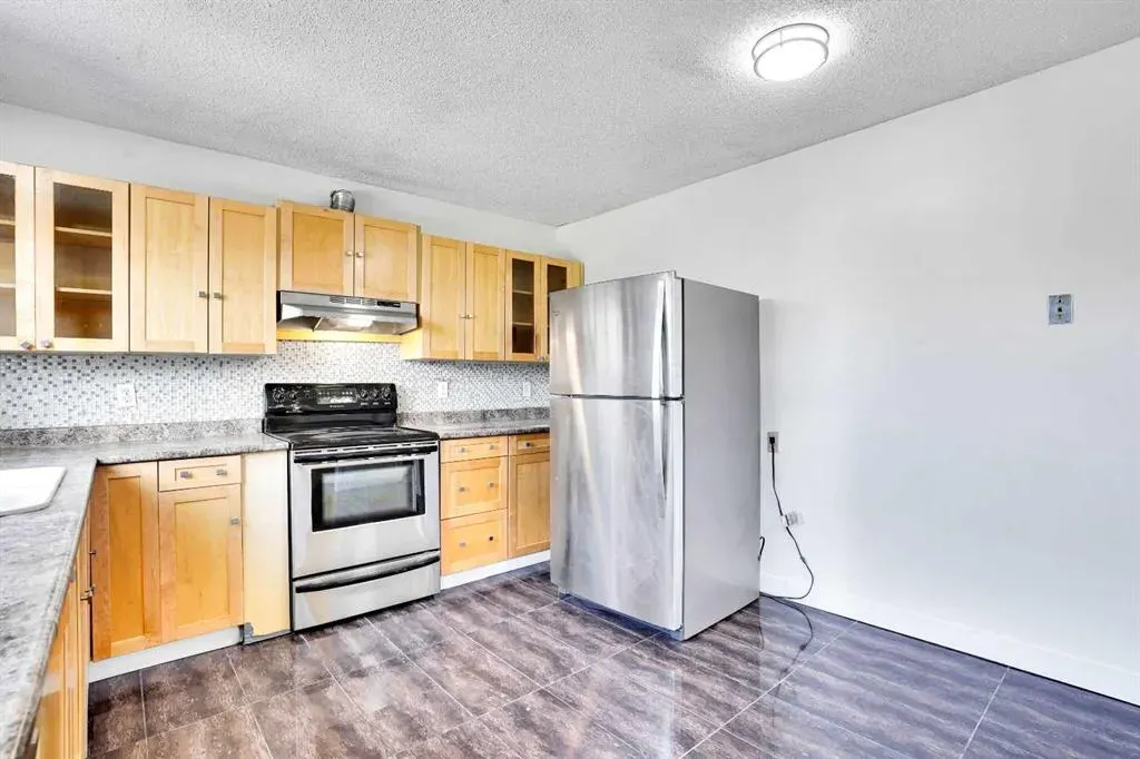 26 Falmead Bay NE