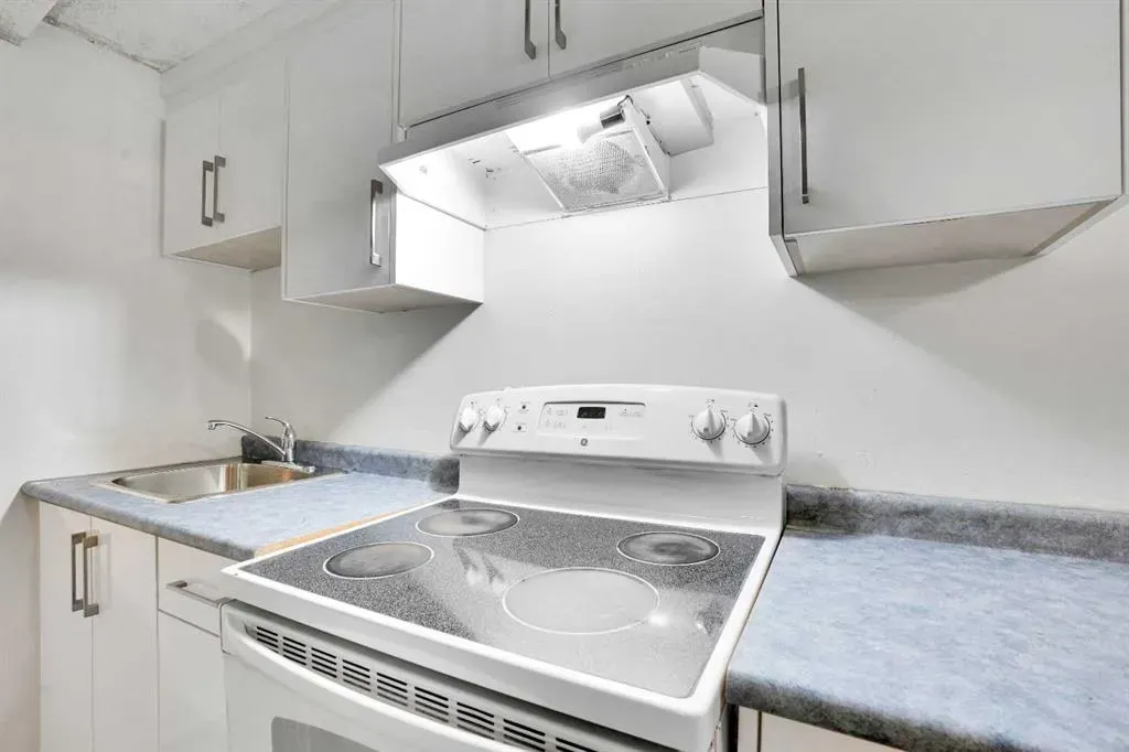 26 Falmead Bay NE