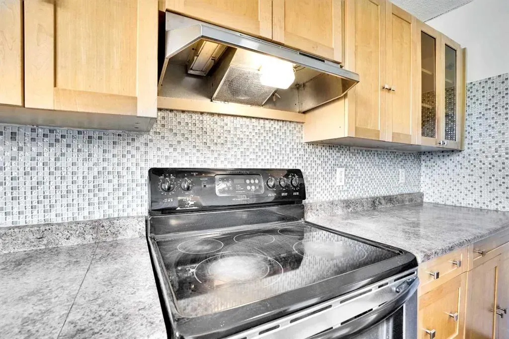 26 Falmead Bay NE