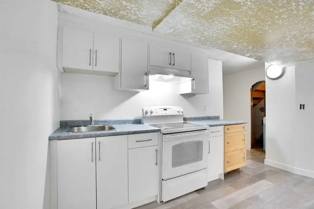 26 Falmead Bay NE