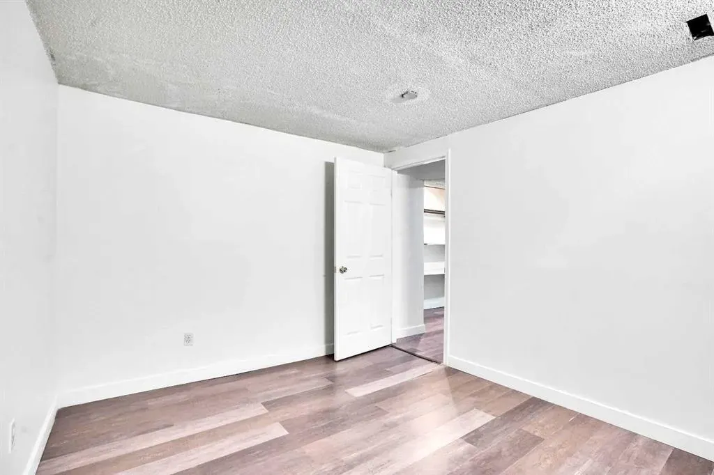 26 Falmead Bay NE