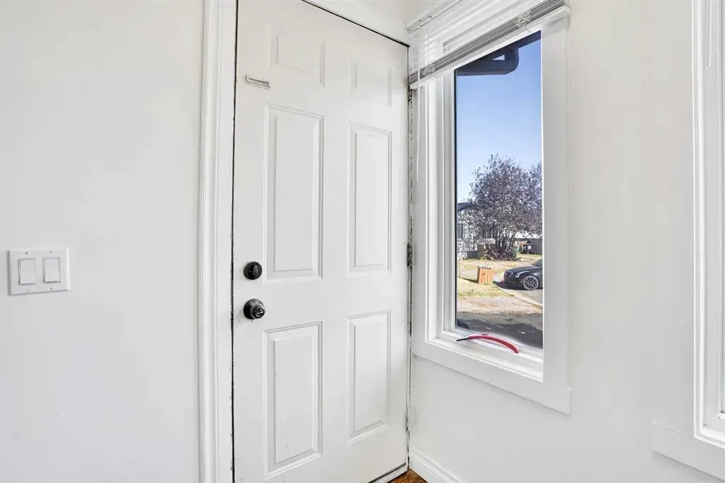 26 Falmead Bay NE