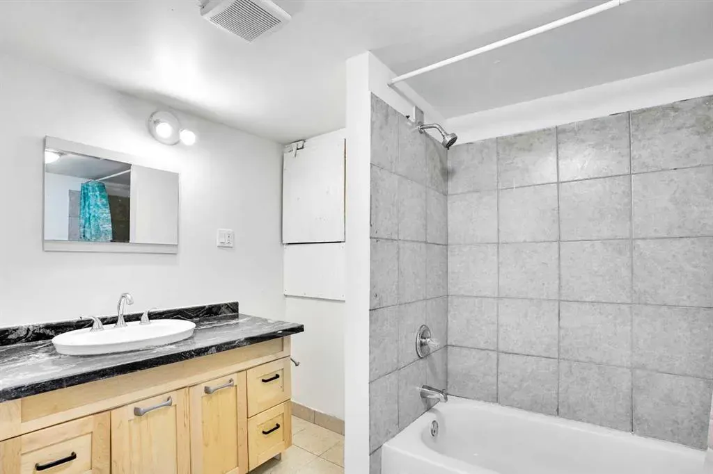 26 Falmead Bay NE