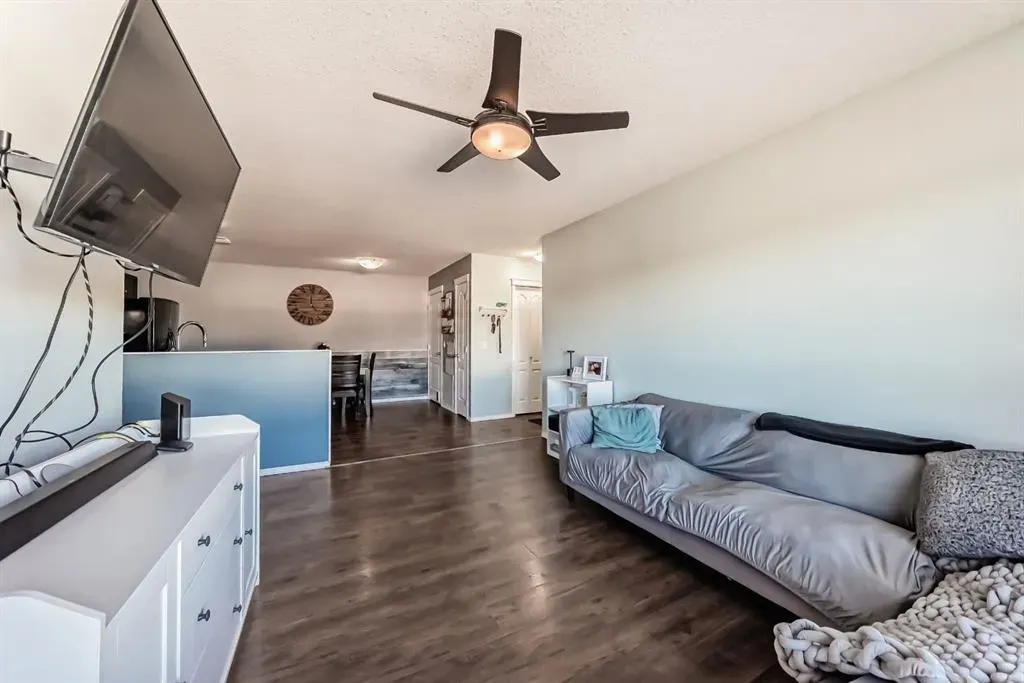 8 Bayside Place, #303