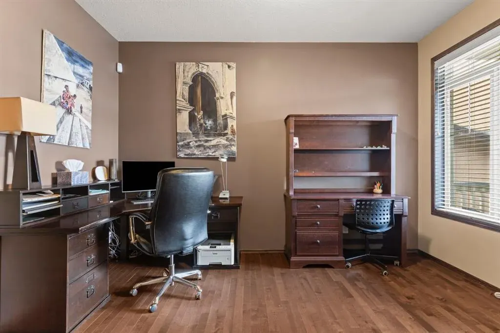498 Tuscany Ravine Road NW
