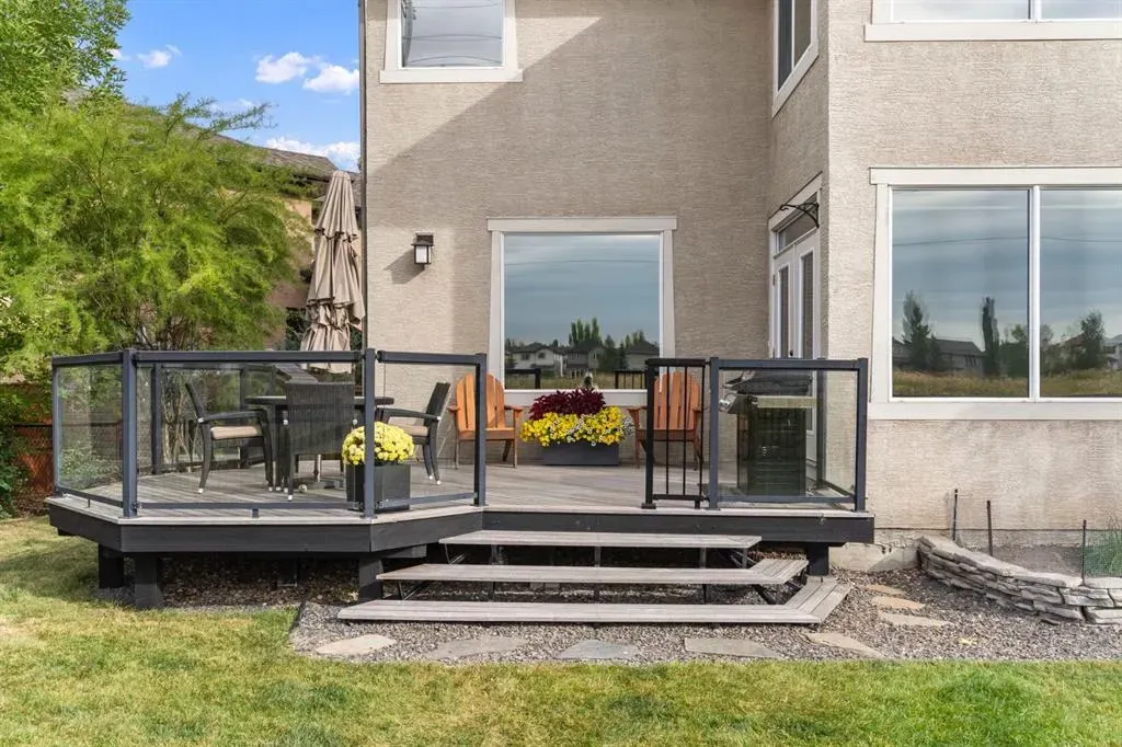 498 Tuscany Ravine Road NW