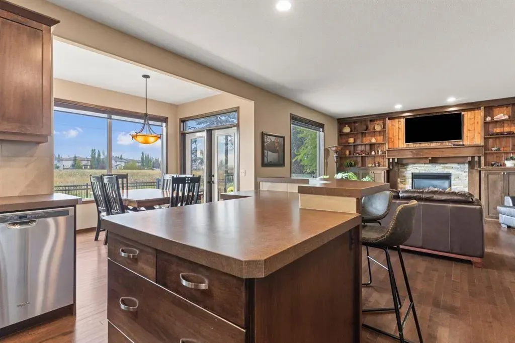 498 Tuscany Ravine Road NW