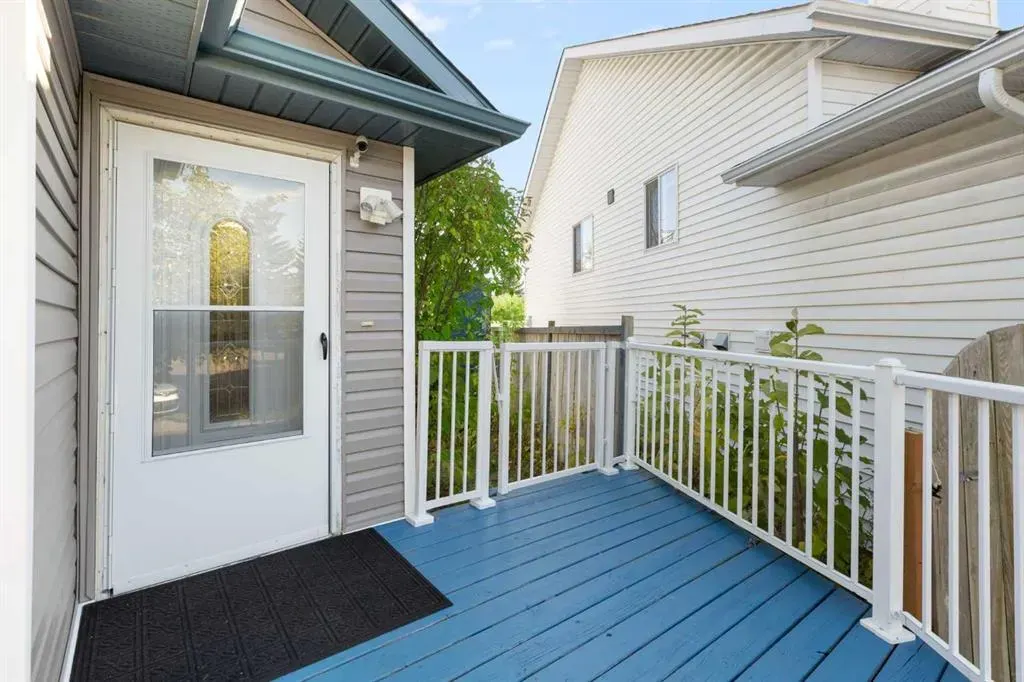331 Coverdale Court NE