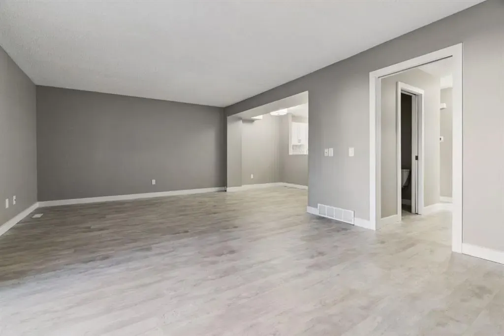 4810 40 Avenue SW, #15
