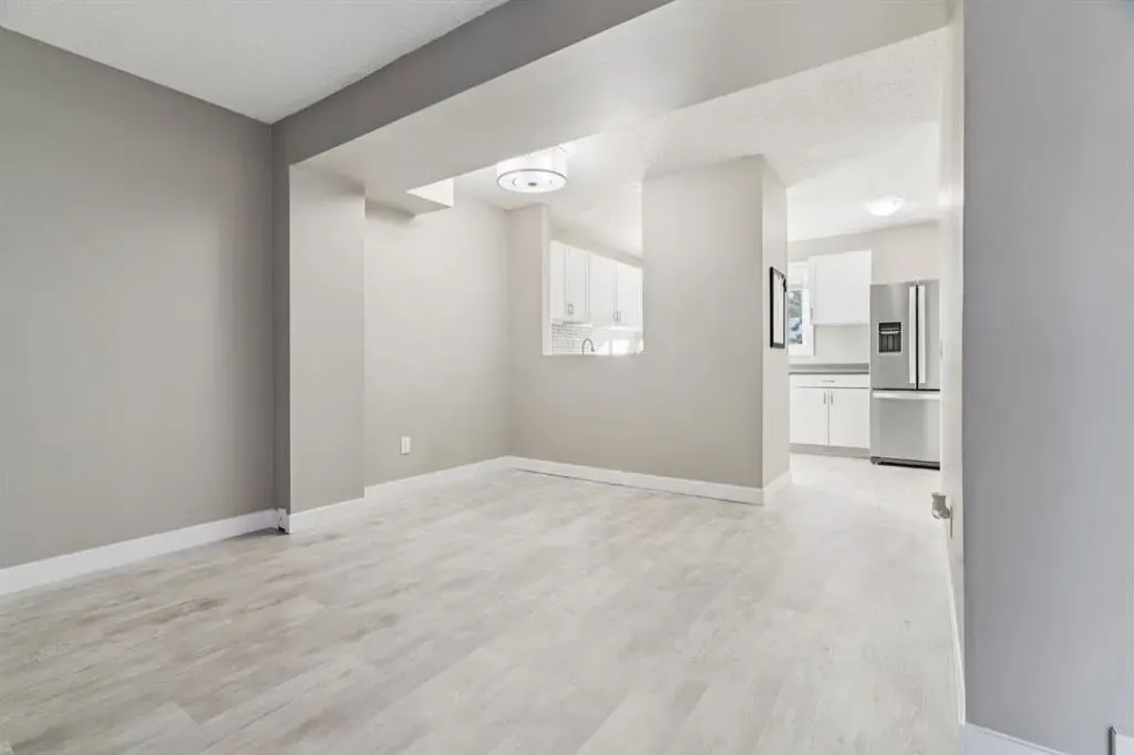 4810 40 Avenue SW, #15