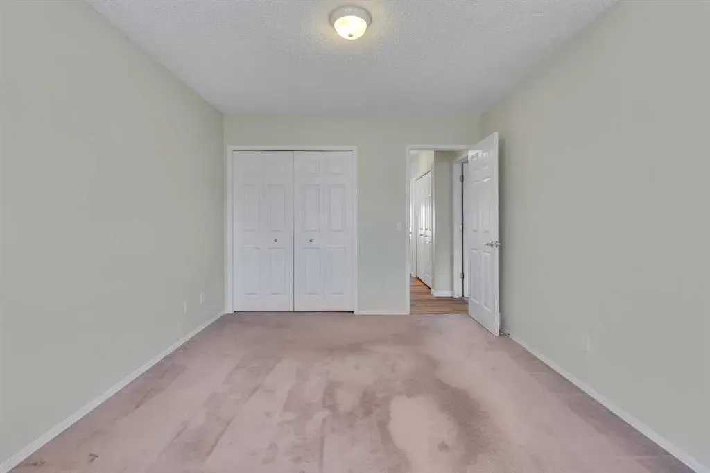 140 Valley Ridge Heights NW